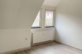 Wohnung mieten in Willi-Hofmann-Straße 45, 32756 Detmold, Wunderschöne 2-Zimmer-Dachgeschosswohnung