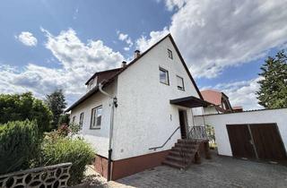 Haus kaufen in 84032 Wolfgang, Lukratives freistehendes Zweifamilienhaus in schöner Wohnsiedlung