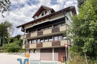 Haus kaufen in 78136 Schonach, Zwei Wohnungen, viele Möglichkeiten – Zweifamilienhaus in Schonach