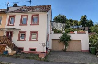 Einfamilienhaus kaufen in 79183 Waldkirch, Charmantes Einfamilienhaus mit viel Potenzial, großzügiger Sonnenterrasse und Garten