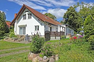 Haus kaufen in Alte Dorfstraße 11, 17406 Stolpe, Leben und Investieren im Herzen von Stolpe: Ehemaliges Gästehaus mit Eigentümerwohnung