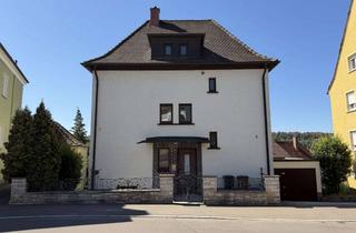 Villa kaufen in Eugen-Gaus-Straße, 89518 Heidenheim, Schnuckelige Stadtvilla mit sonnigem Balkon und geschützter Terrasse – Schlossblick inklusive!