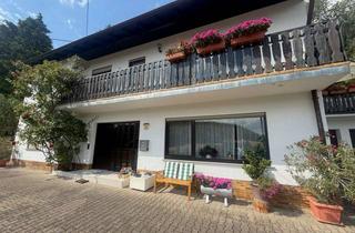 Haus kaufen in 67700 Niederkirchen, Großes Zweifamilienhaus in exponierter Lage