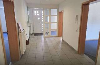 Gewerbeimmobilie kaufen in 99817 Eisenach, Helle & barrierefreie Gewerbeeinheit im EG mit Tiefgaragenstellplatz im Zentrum