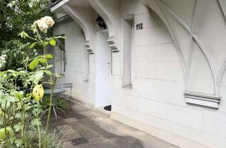 Wohnung kaufen in Briller Straße 112, 42105 Elberfeld, Altbau mit besonderem Charakter – Souterrainwohnung mit eigenem Eingang und Gartenbereich