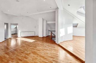 Wohnung kaufen in 01159 Löbtau-Süd, Wo Licht den Raum erfüllt – mit Blick über Dresden, bezugsfreie Dachgeschosswohnung