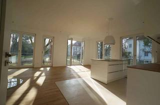 Wohnung kaufen in Sauerbruchstraße 11, 14482 Babelsberg Nord, 3-Zimmer Traumwohnung mit Kamin in Villenkolonie auf Park-ähnlichem Grundstück