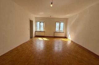 Wohnung mieten in Offenbacher Landstraße 285, 60599 Oberrad, Helle 4,5-Zimmer-Wohnung mit Parkett und Küche auf 89 m² im 1. Stock in Frankfurt
