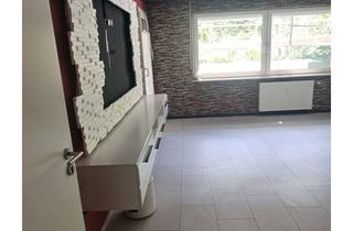 Wohnung mieten in Auf Dem Bilzacker 17, 55743 Idar-Oberstein, Platz für neue Ideen: 3-Zimmer-Wohnung in Idar-Oberstein mit EBK, frisch renoviert