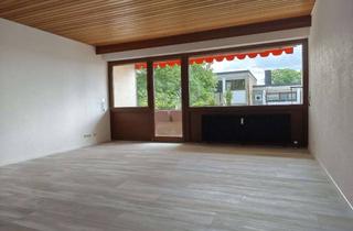 Wohnung mieten in 71334 Waiblingen, Galgenberg: Renovierte, helle 4,5-Zimmer-Wohnung mit zwei Balkonen und Garage