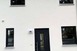 Haus mieten in Wilmsstraße 64a, 14624 Dallgow-Döberitz, Attraktives Reihenhaus mit fünf Zimmern in Dallgow-Döberitz