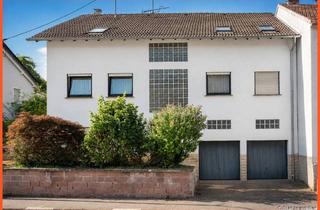 Haus kaufen in 66352 Großrosseln, Großzügiges Ein- bis Zweifamilienhaus mit zwei Garagen in Karlsbrunn