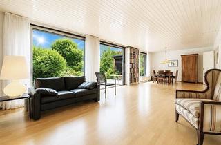 Doppelhaushälfte kaufen in 65779 Kelkheim, Charmante Doppelhaushälfte im Bungalowstil mit großem Potential in Bestlage von Kelkheim
