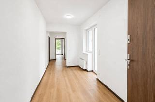Wohnung kaufen in 76332 Bad Herrenalb, Weitläufige 2-Zimmer-Wohnung mit großzügigem Balkon