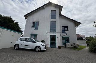 Wohnung kaufen in 26954 Nordenham, Gepflegte, vermietete Eigentumswohnung mit Balkon und Garage in zentrumsnaher Lage