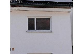 Doppelhaushälfte kaufen in 84144 Geisenhausen, Geisenhausen - Sanierungsbedürftige Doppelhaushälfte