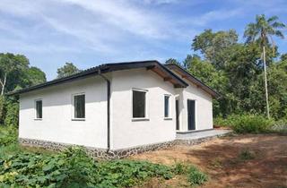 Einfamilienhaus kaufen in 27755 Delmenhorst, Delmenhorst - Einfamilienhaus auf 3,2 ha Naturgrundstück in Paraguay