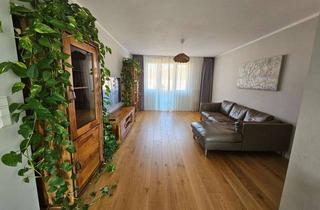 Wohnung kaufen in 10827 Schöneberg, Hochwertig sanierte Altbauwohnung mit 3 Zimmern, Balkon und 2 Bädern