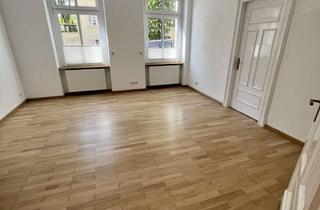 Wohnung mieten in 42117 Elberfeld, Sehr ruhige, luxuriös sanierte 3-Zi-Wg. Arrenberg EBK Innenhof Terrasse