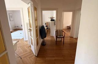 Wohnung mieten in Moltkestraße 94, 45138 Huttrop, zentral gelegene Altbauwohnung mit Balkon
