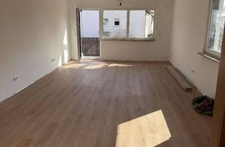 Wohnung mieten in 64625 Bensheim, Helle, kernsanierte 5-Zimmer-Wohnung in Bensheim-Auerbach mit Balkon