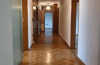 Wohnung mieten in 34125 Wesertor, Schicke, große und ruhige Altbauwohnung mit EBK in Kassel,
