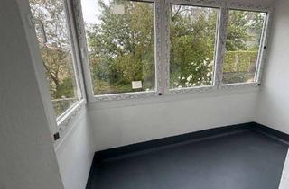 Wohnung mieten in Haspeler Schulstraße 23, 42285 Barmen, Neu Renovierte 3-Zimmer-Wohnung mit Balkon in Wuppertal