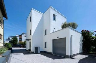 Haus kaufen in 65719 Hofheim am Taunus, Einziehen, vermieten oder beides – Neuwertiges Zweifamilienhaus mit 280 m² in Hofheim-Diedenbergen