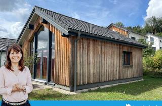 Haus kaufen in 95490 Mistelgau, Wie ein kleines Haus: Freistehender Bungalow im Feriendorf Obernsees