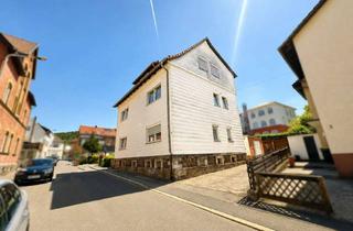 Haus kaufen in 96465 Neustadt, Dreifamilienhaus mit 4 Garagen | Ab November komplett frei | Attraktives Entwicklungspotenzial