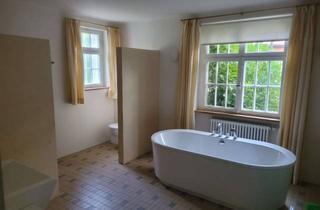 Haus mieten in Hermann-Voland-Straße 24, 78126 Königsfeld, Repräsentativ wohnen in Top-Lage, ruhig direkt beim Doniswald, und doch nahe zu Kurpark und Zentrum!
