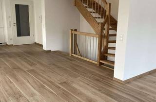 Haus mieten in Am Kellerberg 8a, 84098 Hohenthann, Wunderschöne und geräumige 7-Zimmer-Doppelhaushälfte mit lux. Innenausstattung und EBK
