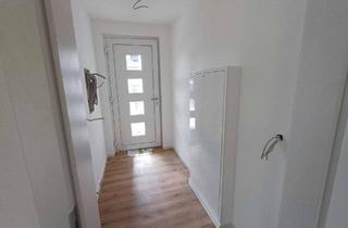 Wohnung mieten in 31737 Rinteln, Komplett neu sanierte 2-Zimmer-Wohnung mit großer Terrasse und separatem Eingang