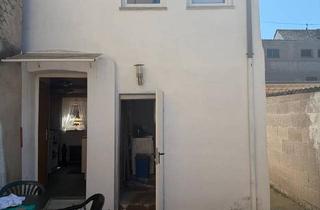 Haus kaufen in 56218 Mülheim-Kärlich, Mülheim-Kärlich - Haus mit großen Grundstück - Sanierungsobjekt in Mülheim-Kärlich