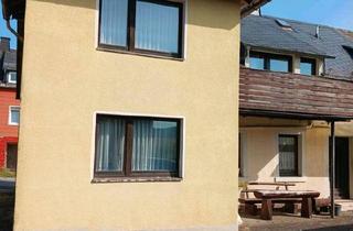 Haus kaufen in 95179 Geroldsgrün, Geroldsgrün - Wohnhaus mit Scheune für Handwerker