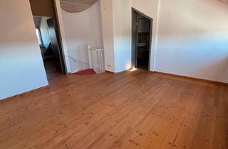 Wohnung kaufen in 71034 Böblingen, Böblingen - Stilvolle 4-Zimmer-Maisonette-Whg mit Balkon, EBK, Kamin, 2 Bäder