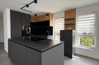 Wohnung kaufen in 74348 Lauffen, Lauffen am Neckar - Teilmöblierte 4,5-Zi. Whg. mit EBK, Balkon, 2 TG Stellplätzen