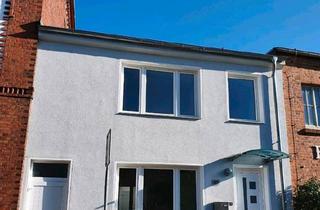 Haus kaufen in 19395 Plau, Plau am See - Saniertes Wohnhaus in der Innenstadt von Plau am See zu verkaufen
