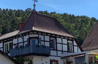 Wohnung kaufen in Bahnhofstr. 81, 76846 Hauenstein, 6,3% Kapitalanlage in Hauenstein - 2 renovierte, vermiete Wohnungen im Paket