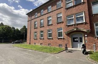 Wohnung mieten in Vorwerker Str. 135, 23554 St. Lorenz Nord, Geräumige 3 Zimmer-Wohnung im Erdgeschoss (Hochparterre) mit Balkon und Duschbad