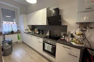 Wohnung mieten in 90763 Südstadt, Familie willkommen! 4-Zi.-Erdgeschoßwohnung mit Einbauküche. Nähe Bahnhof Fürth.