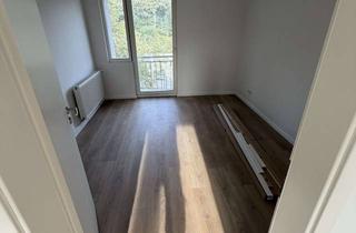 Wohnung mieten in Haxtergrund 20, 47137 Untermeiderich, Wohnen mit Charakter: 3-Zimmer-Wohnung in Duisburg-Untermeiderich