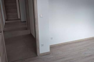 Wohnung mieten in 92318 Neumarkt, große 4 Zimmer Wohnung zu vermieten
