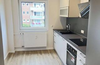 Wohnung mieten in Spellener Straße 69, 46562 Voerde, Schöne, kernsanierte 3-Zimmer-Wohnung mit Balkon und neuer Einbauküche