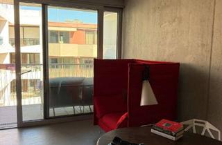 Wohnung mieten in Johanisplatz, 10117 Mitte, Design Studio-Apartment mit Balkon im LAIKA am Tacheles