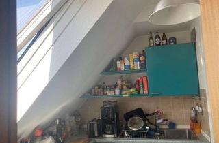 Wohnung mieten in 70329 Obertürkheim, Helle Maisonette-Wohnung mit EBK & Terrasse – Supermarkt im Haus, Bahnhof & Flughafenbus in der Nähe