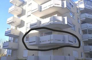 Wohnung mieten in Rilkestraße 34, 93049 Westenviertel, 2-Zimmer-Wohnung mit Balkon im inneren Westen von privat
