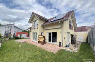 Haus kaufen in 74369 Löchgau, Energieeffizientes, neuwertiges Haus mit Doppelgarage - Wärmepumpe mit Kühlfunktion - Viele Extras