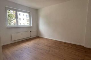Wohnung kaufen in 10249 Prenzlauer Berg, Sonnige 2-Zimmer-Wohnung plus Wintergarten und Südbalkon in Berlin Friedrichshain