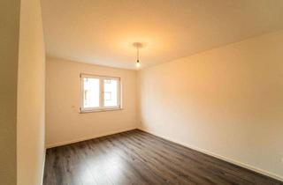 Wohnung kaufen in 63071 Offenbach, Familienfreundliche 4-Zimmer-Wohnung mit Balkon, Gäste-WC und Gartennutzung im KfW-70-Haus